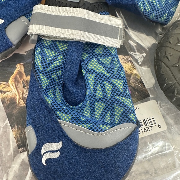 New In Package Large Outdoors Helios Dog Shoes - Picture 5 of 7